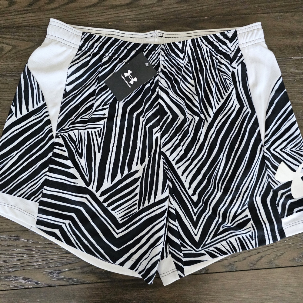 Under Armour Black and White Zebra-Print Athletic Shorts xl nwot